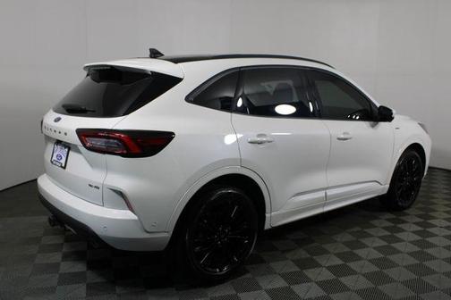 2023 Ford Escape ST-Line Elite