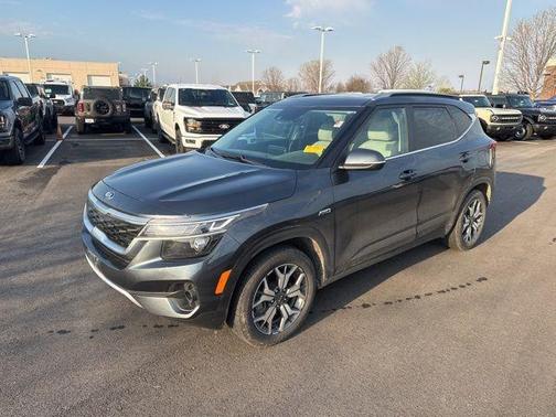 Gravity Gray 2021 Kia Seltos EX
