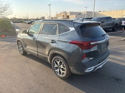 Gravity Gray 2021 Kia Seltos EX