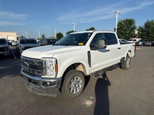 Oxford White 2024 Ford F-350 XLT