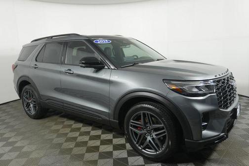 Carbonized Gray Metallic 2025 Ford Explorer ST-Line