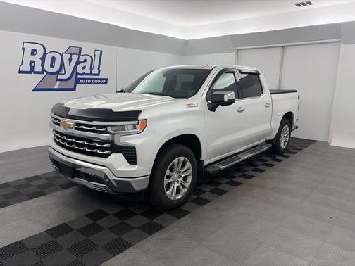 Iridescent Pearl Tricoat 2022 Chevrolet Silverado 1500 LTZ