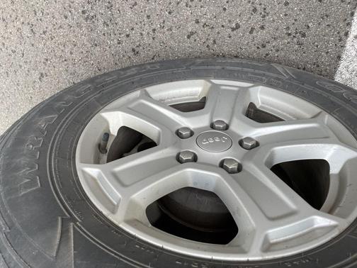 Sting-Gray Clearcoat 2022 Jeep Wrangler Unlimited Sport