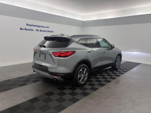 Sterling Gray Metallic 2023 Chevrolet Blazer 2LT