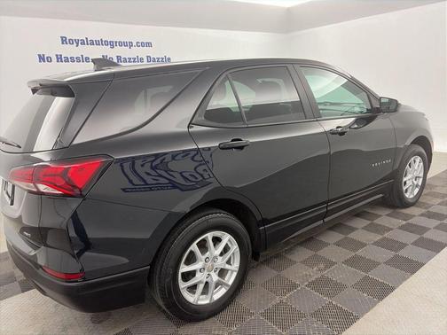 Mosaic Black Metallic 2023 Chevrolet Equinox LS