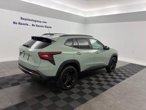 Cacti Green 2024 Chevrolet Trax FWD ACTIV