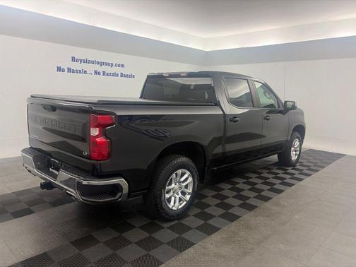 Black 2022 Chevrolet Silverado 1500 LT