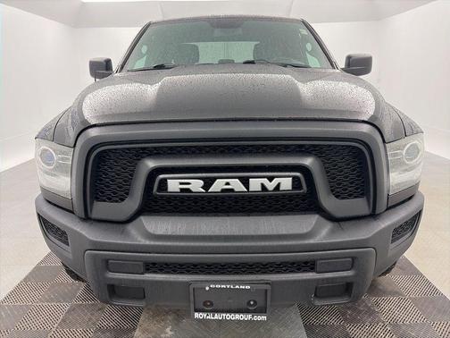 Diamond Black Crystal Pearlcoat 2021 RAM 1500 Classic Warlock Quad Cab 4x4 6'4' Box