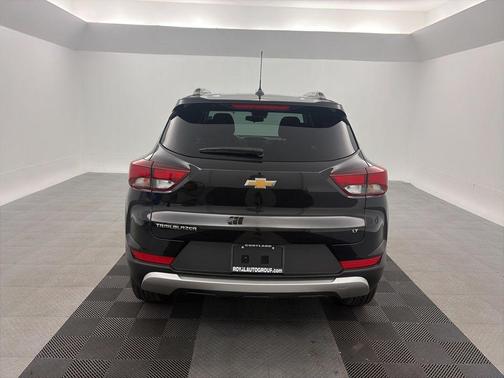 Mosaic Black Metallic 2023 Chevrolet Trailblazer LT