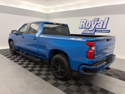 Glacier Blue Metallic 2023 Chevrolet Silverado 1500 Custom