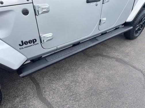 2022 Jeep Gladiator Altitude 4x4