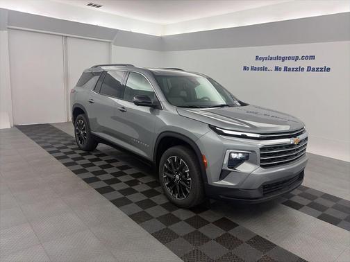 Sterling Gray Metallic 2026 Chevrolet Traverse LT