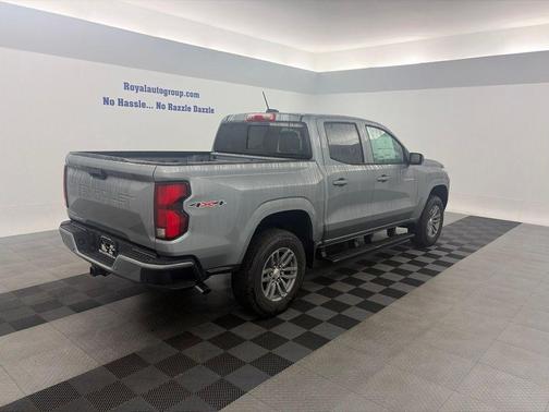 Sterling Gray Metallic 2026 Chevrolet Colorado LT