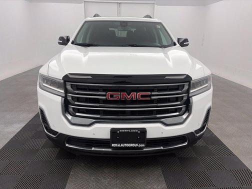 Summit White 2022 GMC Acadia AWD AT4