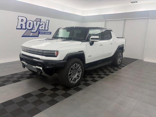 Interstellar White 2025 GMC HUMMER EV Pickup 3X