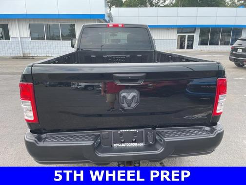 2024 RAM 2500 Tradesman Crew Cab 4x4 8' Box