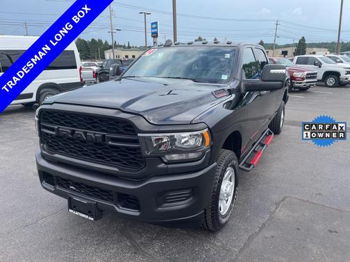 2024 RAM 2500 Tradesman Crew Cab 4x4 8' Box