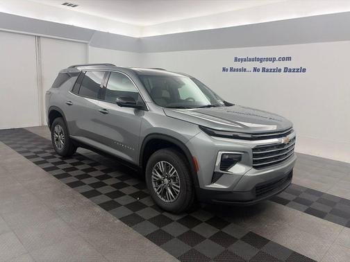 Sterling Gray Metallic 2026 Chevrolet Traverse LT
