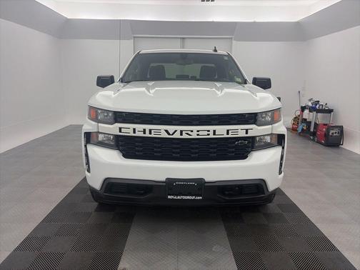 Summit White 2020 Chevrolet Silverado 1500 Custom