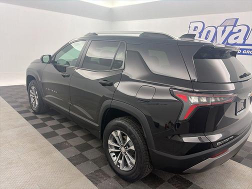 Mosaic Black Metallic 2025 Chevrolet Equinox 1LT