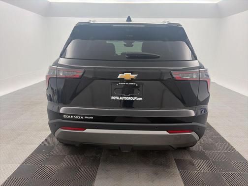 Mosaic Black Metallic 2025 Chevrolet Equinox 1LT