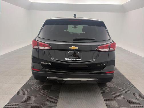 Mosaic Black Metallic 2024 Chevrolet Equinox 1LT