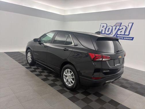 Mosaic Black Metallic 2024 Chevrolet Equinox 1LT