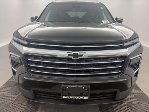 Mosaic Black Metallic 2026 Chevrolet Traverse LT