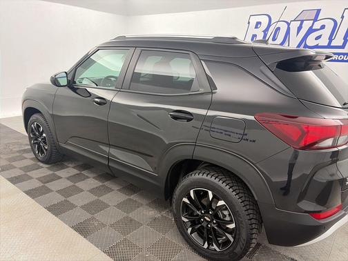 Mosaic Black Metallic 2023 Chevrolet Trailblazer LT