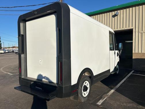 2025 Chevrolet BrightDrop 400