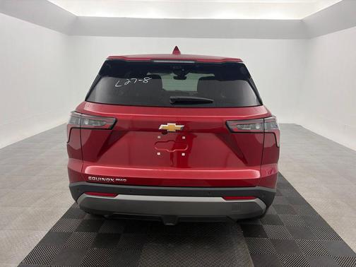 Radiant Red Tintcoat 2026 Chevrolet Equinox 1LT