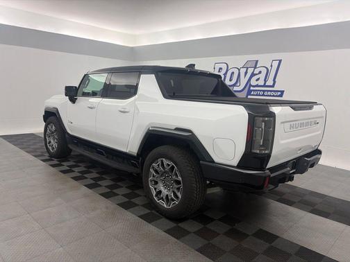 Interstellar White 2025 GMC HUMMER EV Pickup 3X