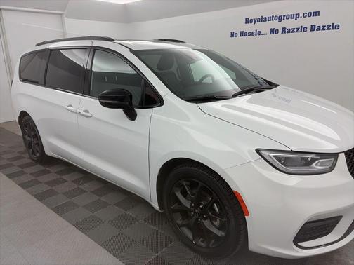 2025 Chrysler Pacifica Limited