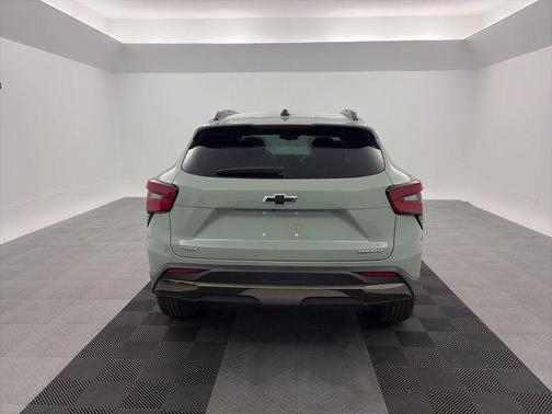 Cacti Green 2026 Chevrolet Trax FWD ACTIV
