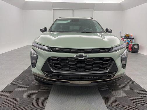 Cacti Green 2026 Chevrolet Trax FWD ACTIV