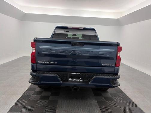 Northsky Blue Metallic 2022 Chevrolet Silverado 1500 Custom