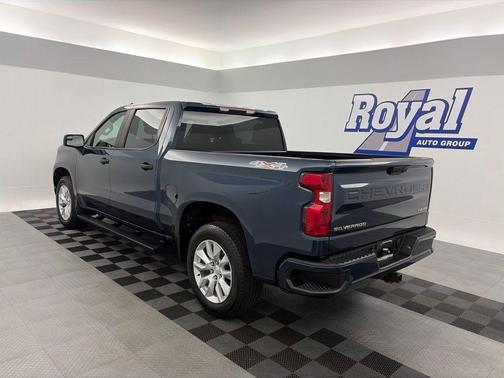 Northsky Blue Metallic 2022 Chevrolet Silverado 1500 Custom