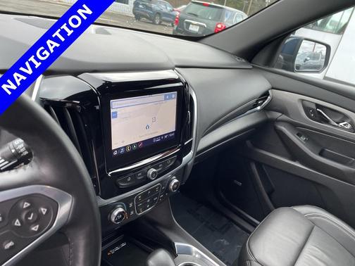 2022 Chevrolet Traverse LT Leather