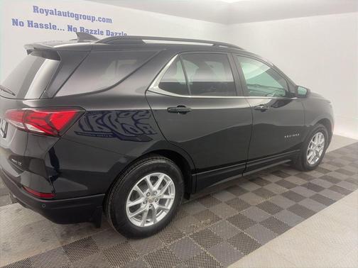 Mosaic Black Metallic 2023 Chevrolet Equinox 1LT