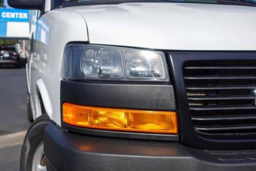 2023 GMC Savana 2500 Work Van