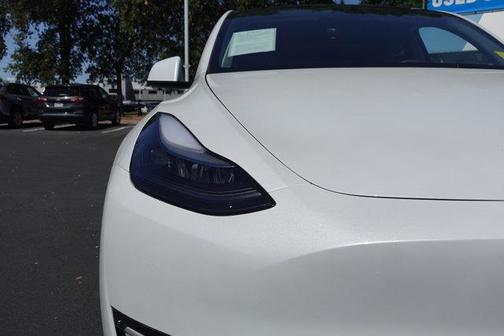 2025 Tesla Model Y Long Range