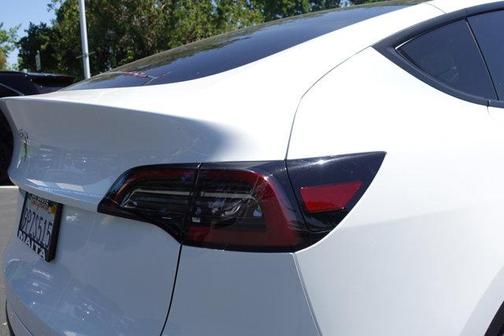 2025 Tesla Model Y Long Range