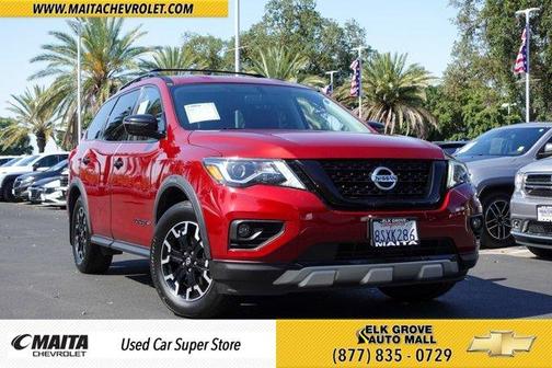 2020 Nissan Pathfinder SV