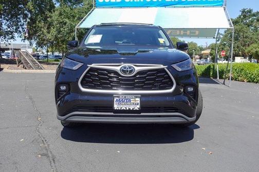 2022 Toyota Highlander LE