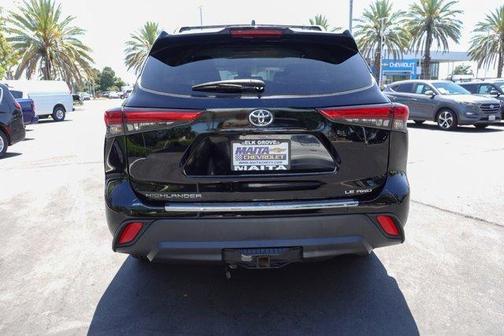 2022 Toyota Highlander LE