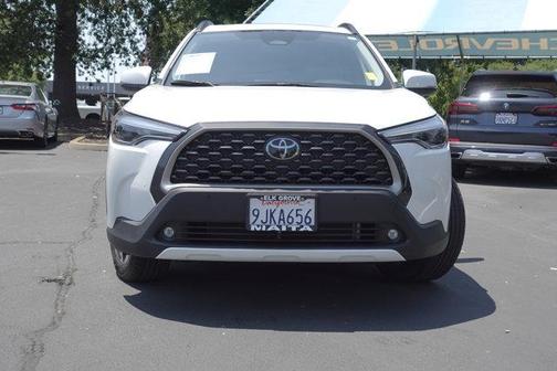 2023 Toyota Corolla Cross XLE