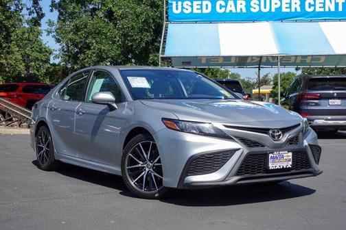 2021 Toyota Camry SE