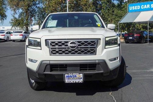 2022 Nissan Frontier SV