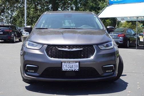 2023 Chrysler Pacifica Hybrid Touring L