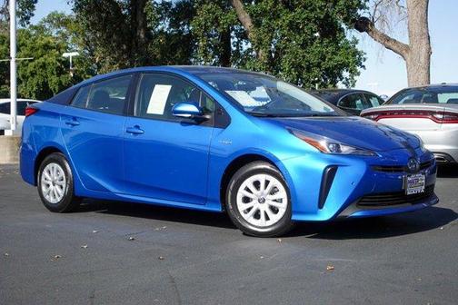 2021 Toyota Prius LE